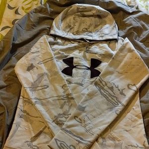Under Armour Hooded sweatshirt